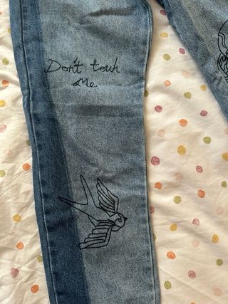 Pantalón Liquor N Poker con dibujos