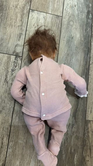 Muñeca bebé realista