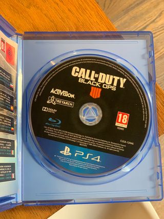 2 Mandos PS4 + Call of Duty Black Ops 4