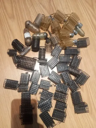 Conjunto cañas y cebadores feeder