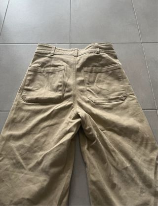 Pantalones beige