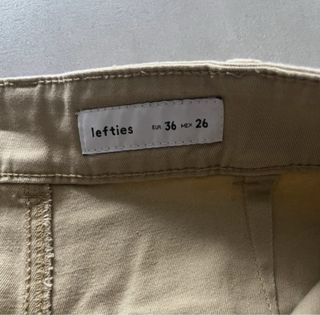 Pantalones beige
