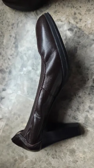 Zapatos de piel marrón cómodos