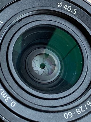 Objetivo Sony FE 28-60mm f/4-5.6