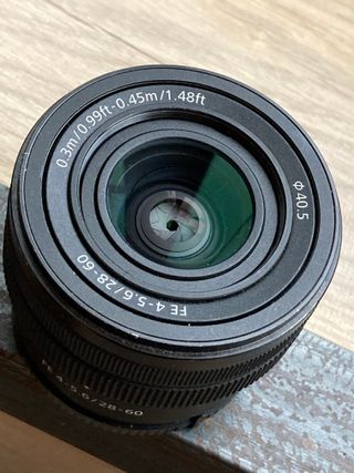 Objetivo Sony FE 28-60mm f/4-5.6