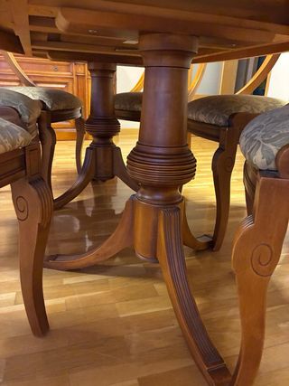 Mesa y sillas vintage de cerezo macizo