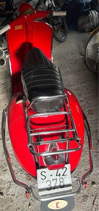 Vespa 125N 1966 Roja
