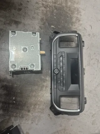 Radio Peugeot Citroen Toyota Expert Jumpy