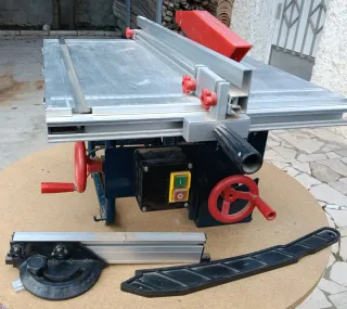 Sierra de mesa eléctrica para madera
