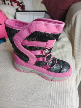 Botas de nieve rosas y negras niña