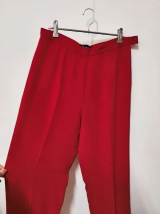 Traje chaqueta y pantalón rojo
