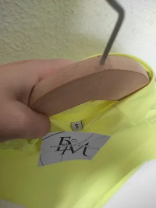 Body amarillo flúor cuello tiro alto ibiza