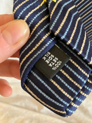 Corbatas de seda de varios diseños