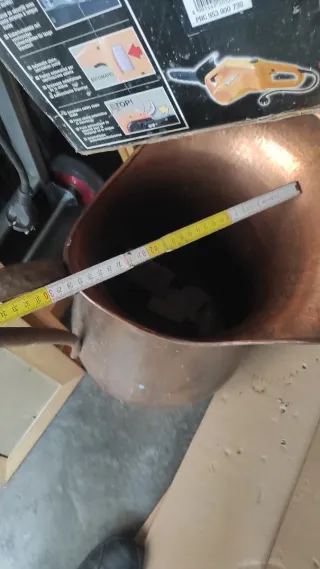 Brocca antica in rame