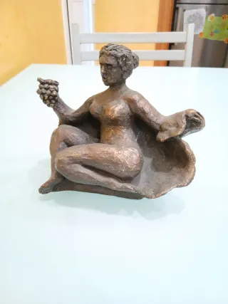 Figura Decorativa Mujer Metal Piedra