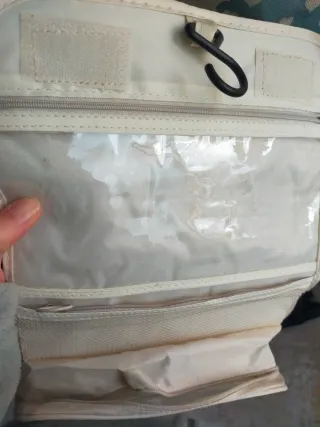 Neceser de viaje colgante beige