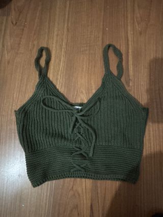 Top Zara verde con cordones talla M