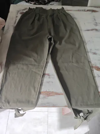 Pantalón bombacho Shein verde militar