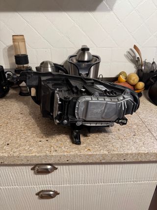 Faro delantero derecho Volkswagen