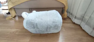 Cama Igloo para Mascotas Gris y Blanca