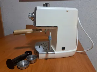 Cafetera Ufesa CE7238 cream