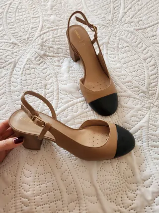 Sandalias Geox beige y negro