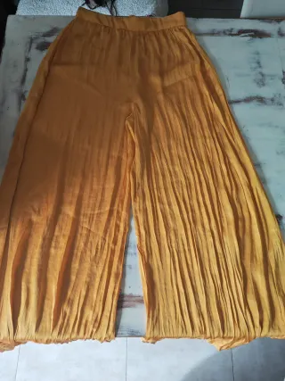 Pantalón Zara satén amarillo ancho XS