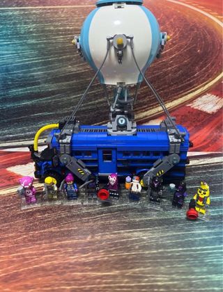 Lego 77073 Fortnite Battle Bus