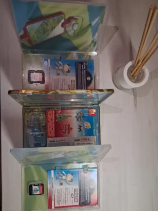 Pokemon Espada y Escudo + Caja Metálica.