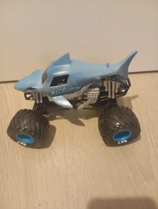 Camión Monstruo Megalodon