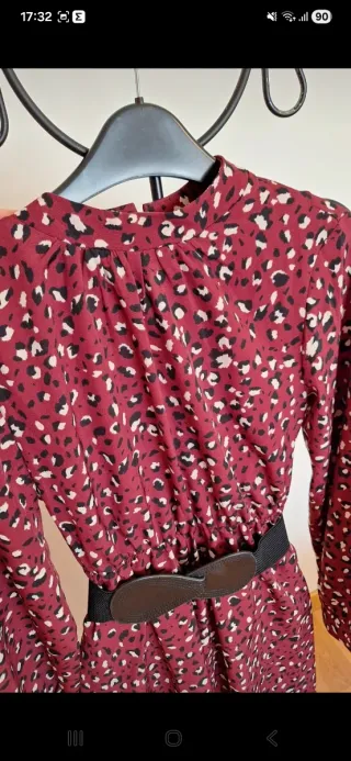 Vestido estampado granate