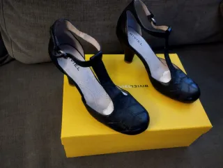 Zapatos piel BIVIEL Tira en T color negro talla 37