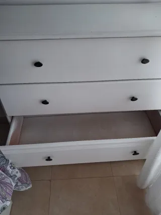 Cómoda blanca 4 cajones madera (100×98×45)