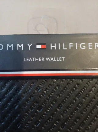 Billetera Tommy Hilfiger Cuero Hombre Original