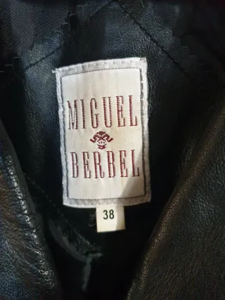 Abrigo largo de piel negro