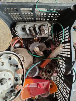 Piezas Seat 600: Faro, Cuentakilómetros, Cableado