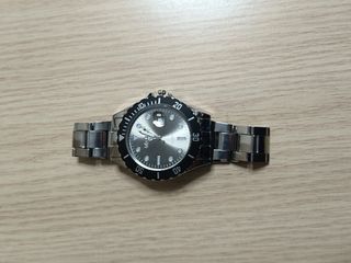 Reloj Plata y Negro