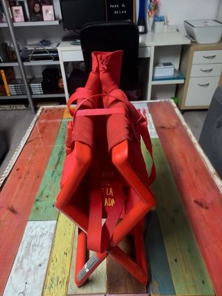 Sillita plegable Agatha Ruiz de la Prada roja