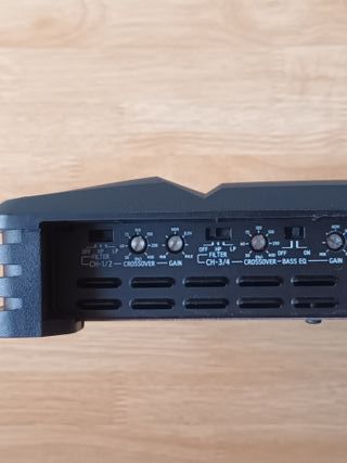 Amplificador Alpine V-Power MRP-F250