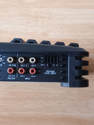 Amplificador Alpine V-Power MRP-F250