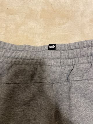 Pantalón deportivo gris Puma