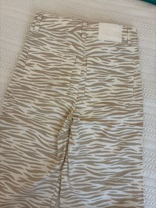 Pantalón niña Mango Teen estampado cebra