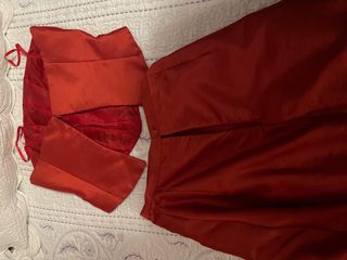 Vestido rojo con tul negro