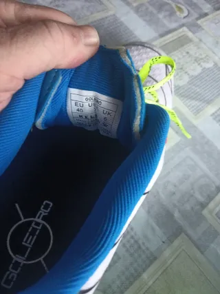 Zapatillas Fútbol Sala Kelme Blancas y Azules
