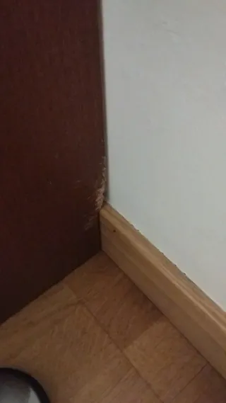 Armario Billy con puertas de madera