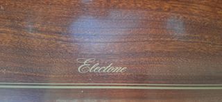 Organo Yamaha Eclestone con taburete