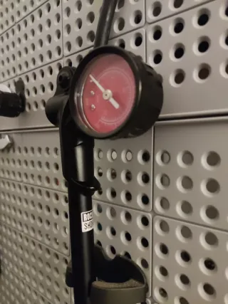 Bomba Rockshox para suspensiones