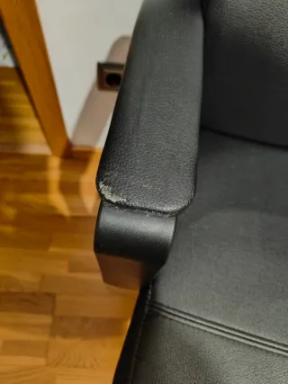 Silla de oficina negra