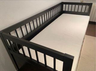Diván/Cama Extensible Ikea Hemnes + 2 Colchones
