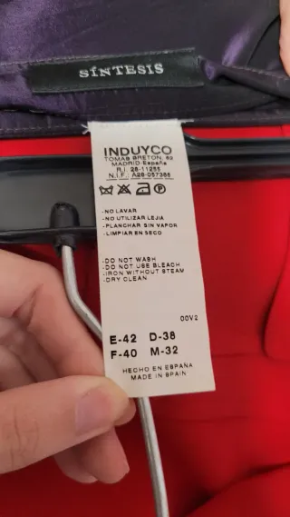 Traje de chaqueta rojo